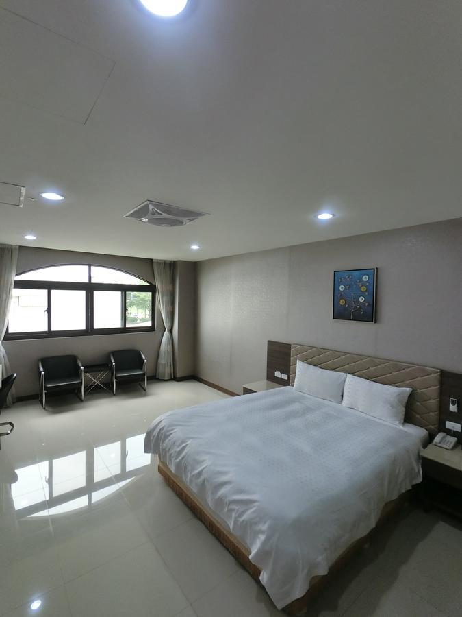 Hotel 雲林斗六福爾摩莎大飯店 Esterno foto